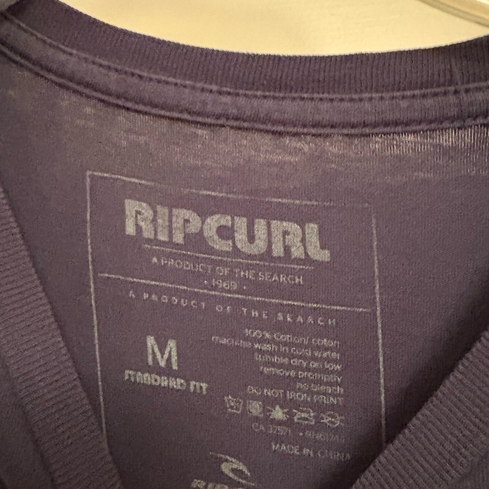 3 Rip Curl Tees - Picture 2 of 7